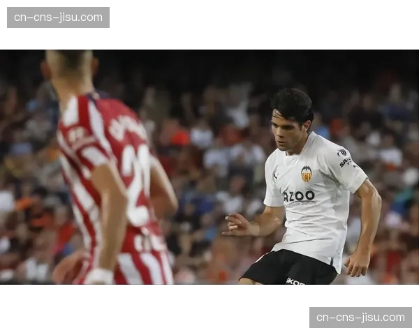 官方：瓦伦西亚与年轻边锋弗兰-佩雷斯续约至2030年